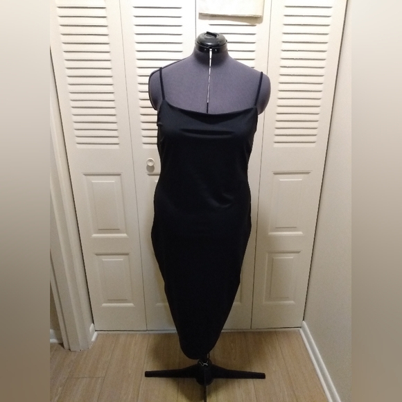 NWT🔥 Fashion Nova Backless Sculpting Dress Women's Size 2X - Picture 2 of 9
